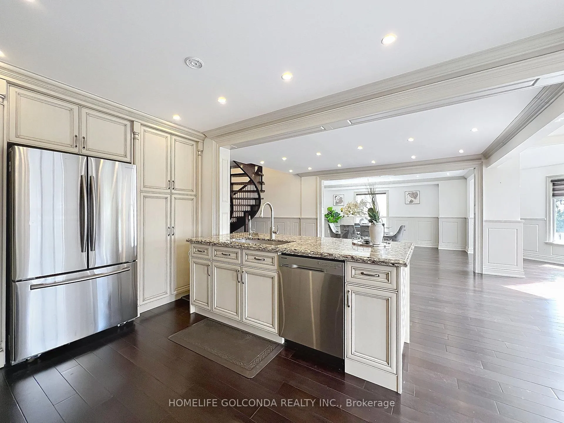 Photo 16 of 25 Conistan Road, Markham, Unionville — HOMEH