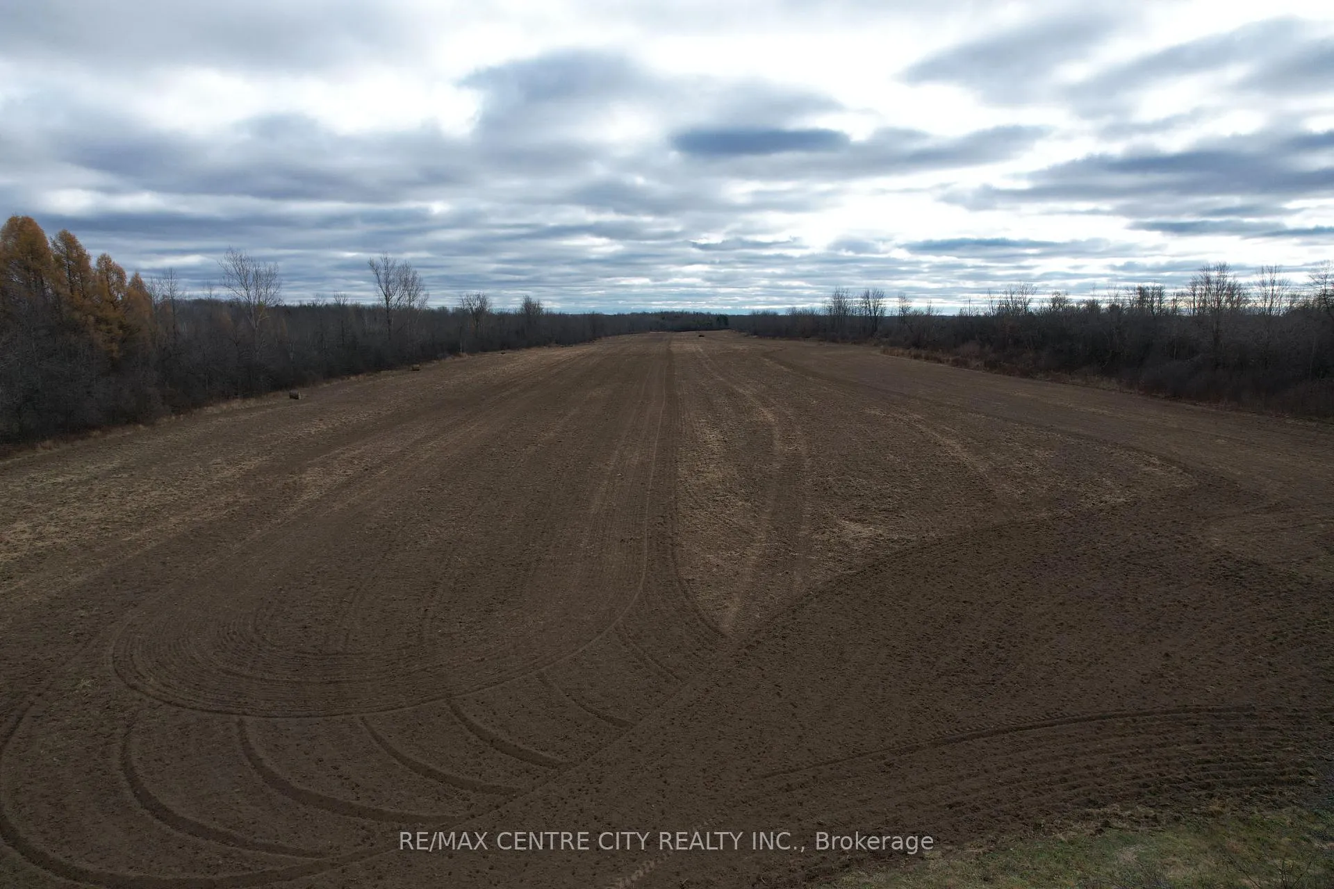 Photo 2 of 721 McFarlane Road, North Grenville, North Grenville Twp (Kemptville South) — HOMEH