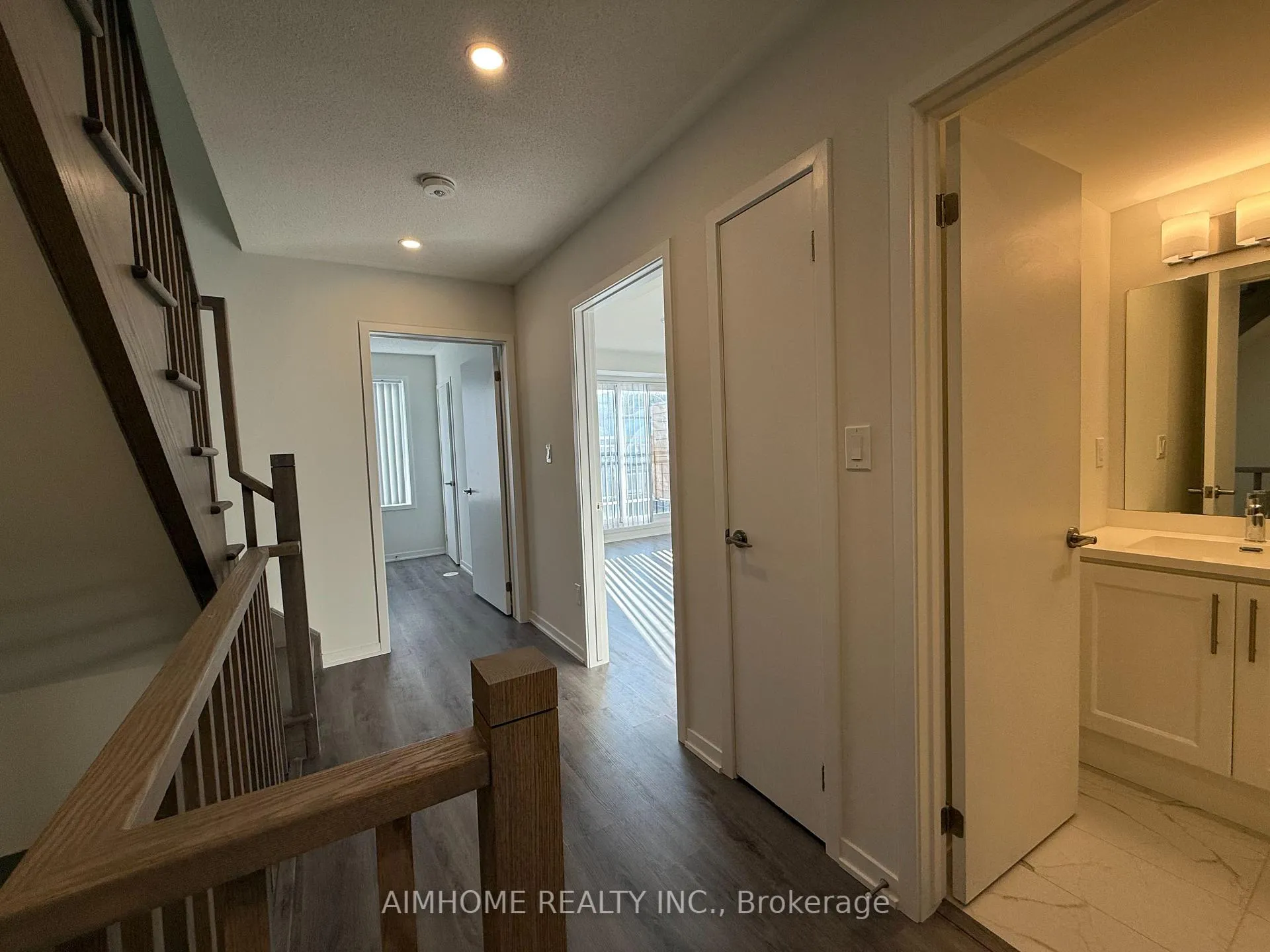 Photo 10 of Unit TH218, 131 Honeycrisp Crescent, Vaughan, Vaughan Corporate Centre — HOMEH
