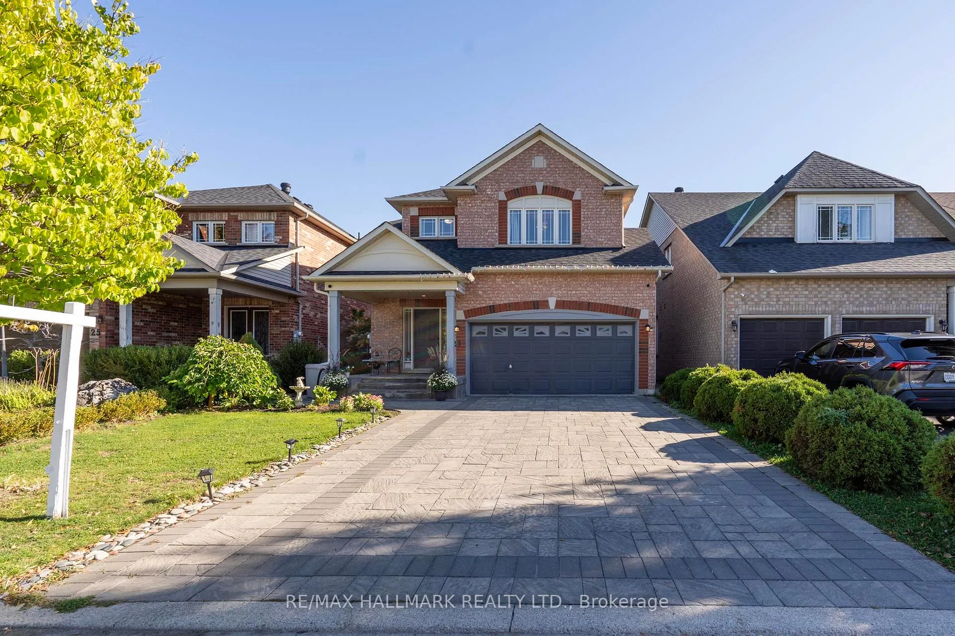Photo 2 of 21 Brooks Avenue, Aurora, Bayview Northeast — HOMEH