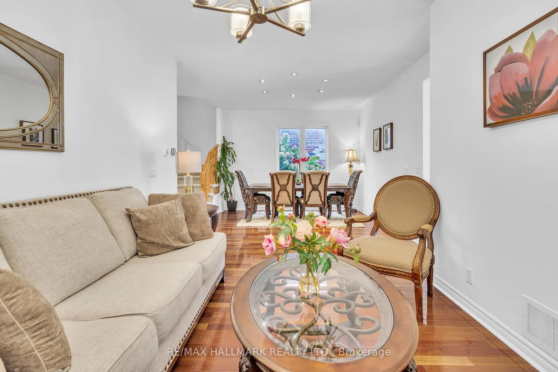 Photo 13 of 21 Brooks Avenue, Aurora, Bayview Northeast — HOMEH