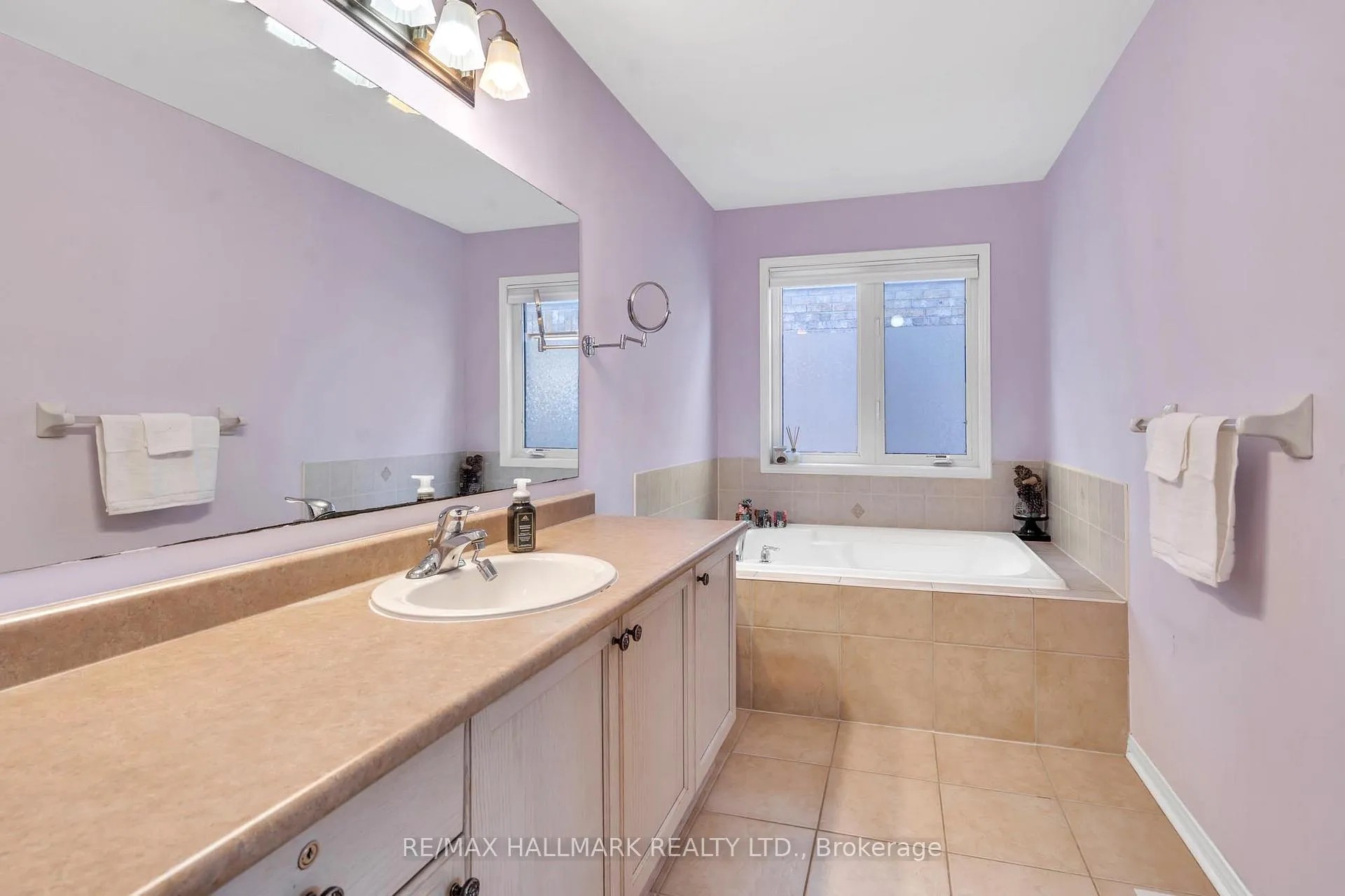 Photo 33 of 21 Brooks Avenue, Aurora, Bayview Northeast — HOMEH