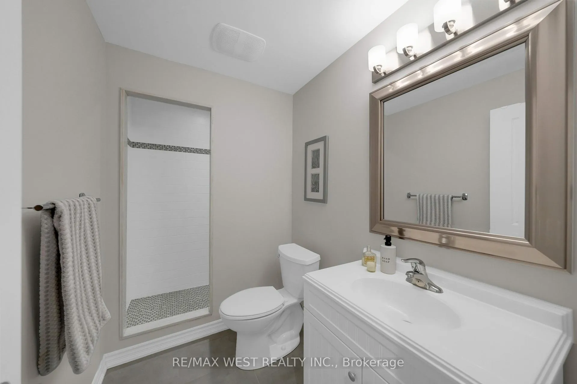 Photo 37 of 244 Hansard Drive, Vaughan, Vellore Village — HOMEH