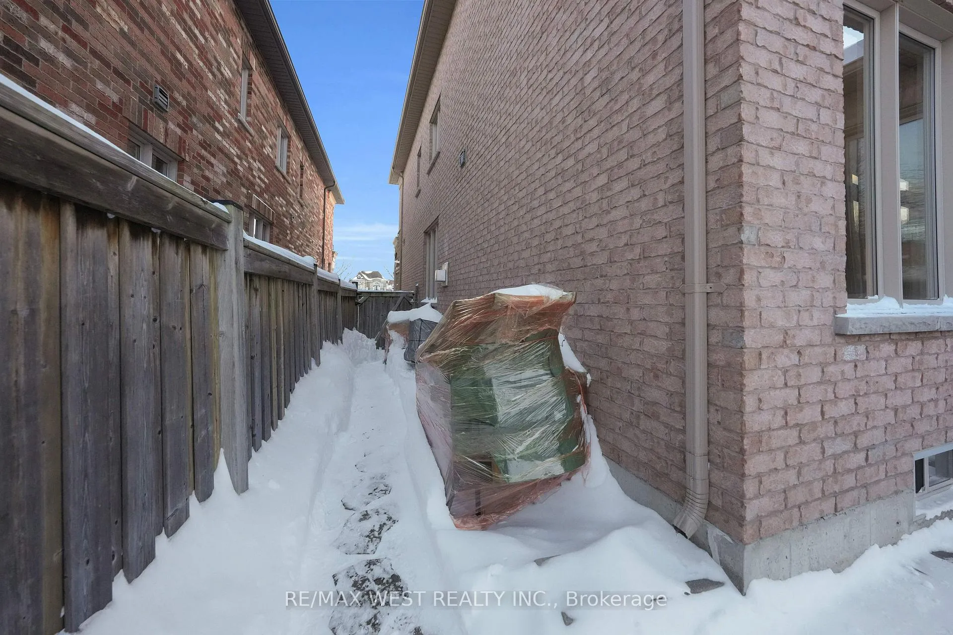 Photo 43 of 244 Hansard Drive, Vaughan, Vellore Village — HOMEH