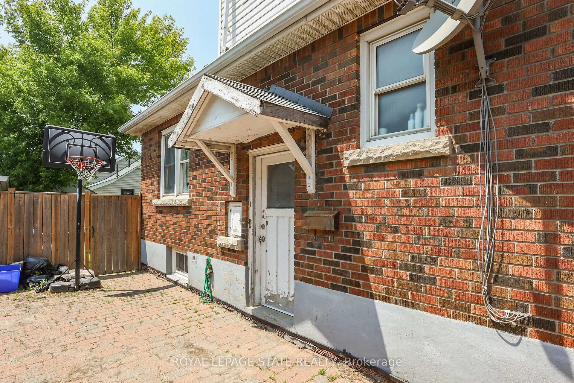 Photo 27 of 67 St. George Street, St. Catharines, Facer — HOMEH