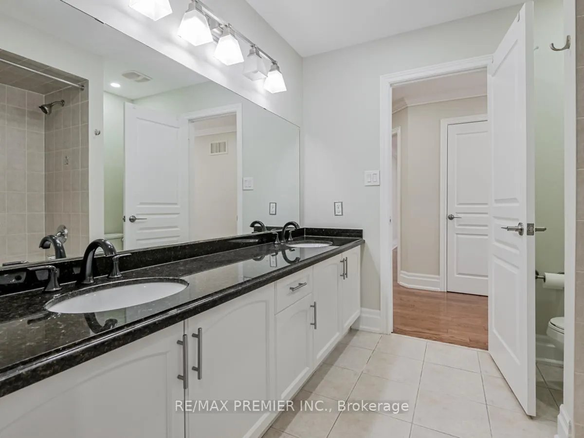 Photo 27 of 37 Colombo Crescent, Vaughan, Maple — HOMEH