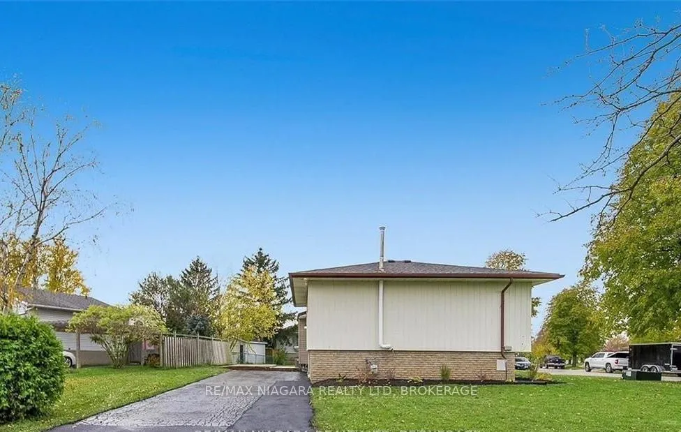 Photo 2 of Unit LOWER Unit, 4102 Brookdale Drive, Niagara Falls, Ascot — HOMEH