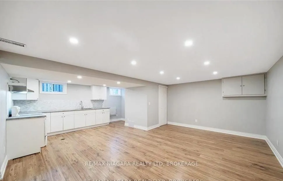 Photo 4 of Unit LOWER Unit, 4102 Brookdale Drive, Niagara Falls, Ascot — HOMEH