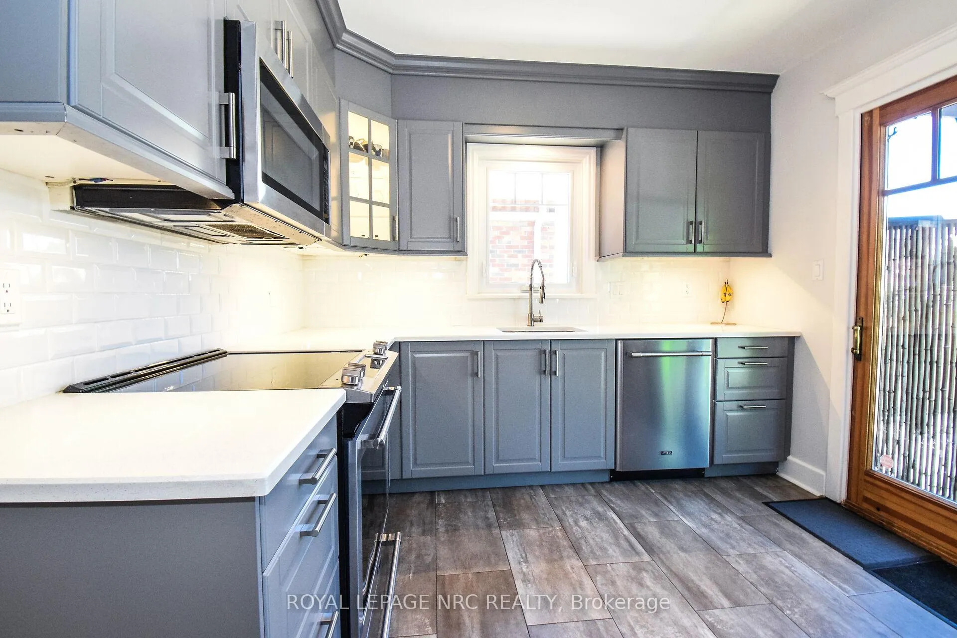 Photo 10 of 3 Kingsway Crescent, St. Catharines, Fairview — HOMEH