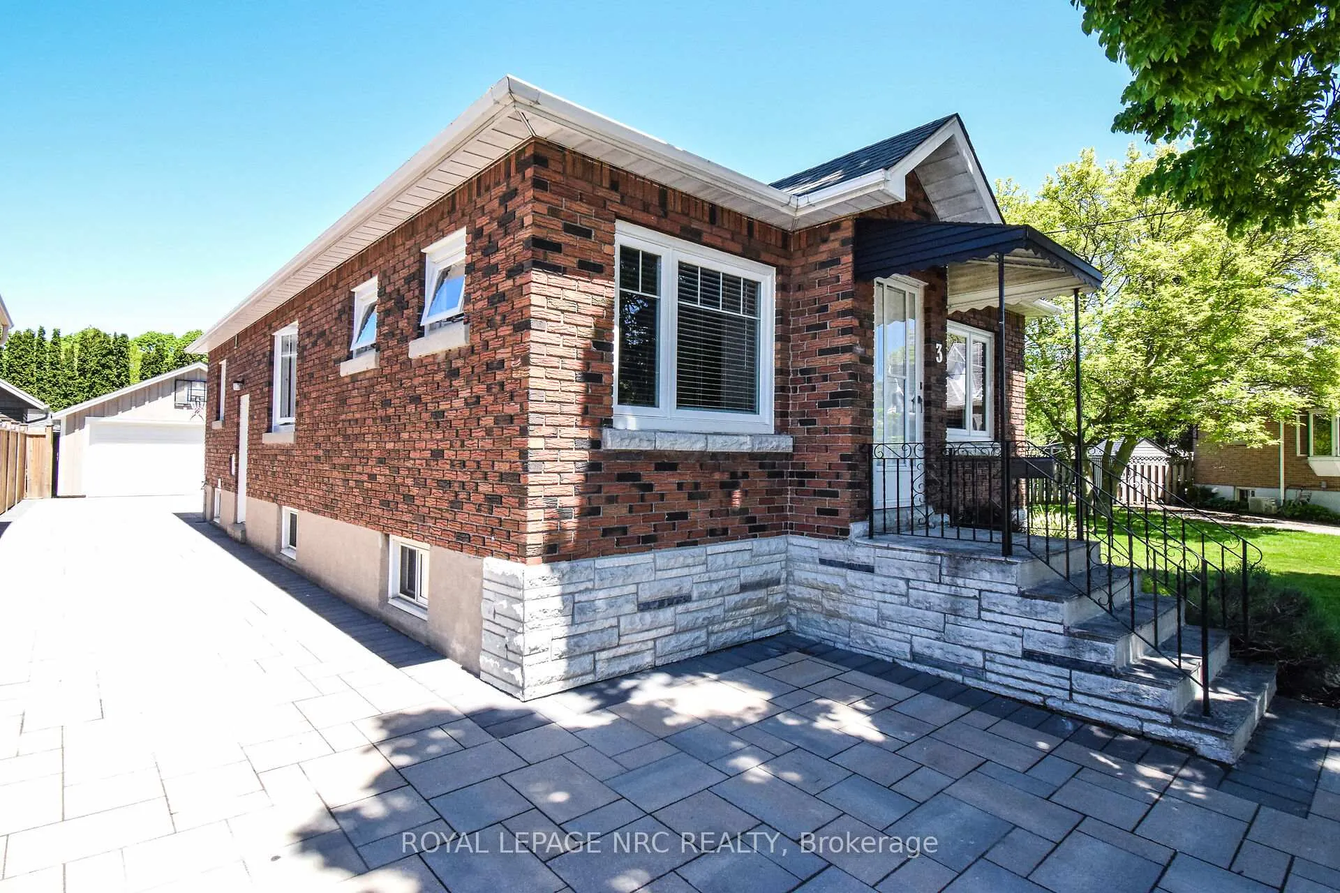 Photo 39 of 3 Kingsway Crescent, St. Catharines, Fairview — HOMEH