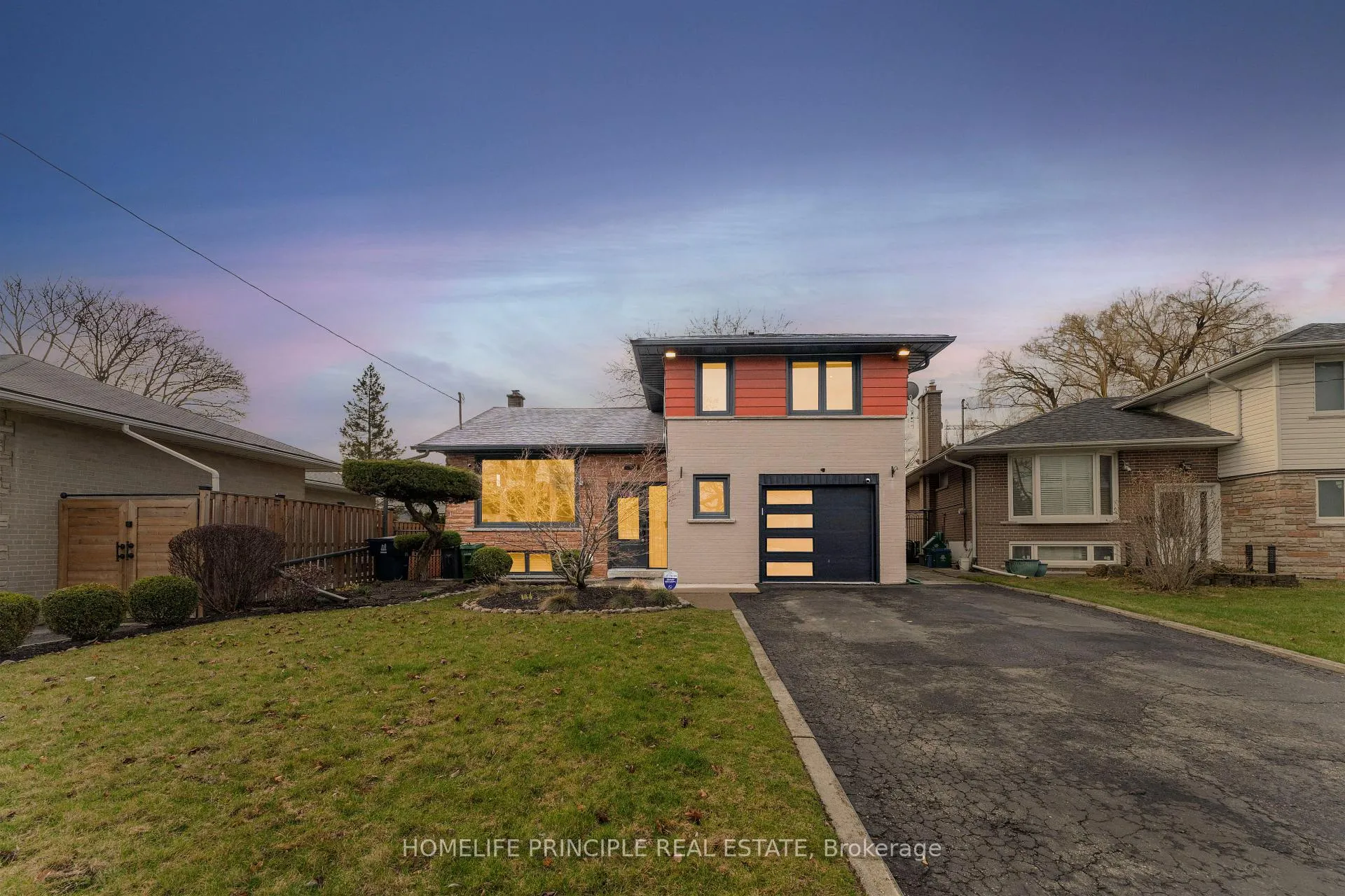 Front of 267 Jeffcoat Drive