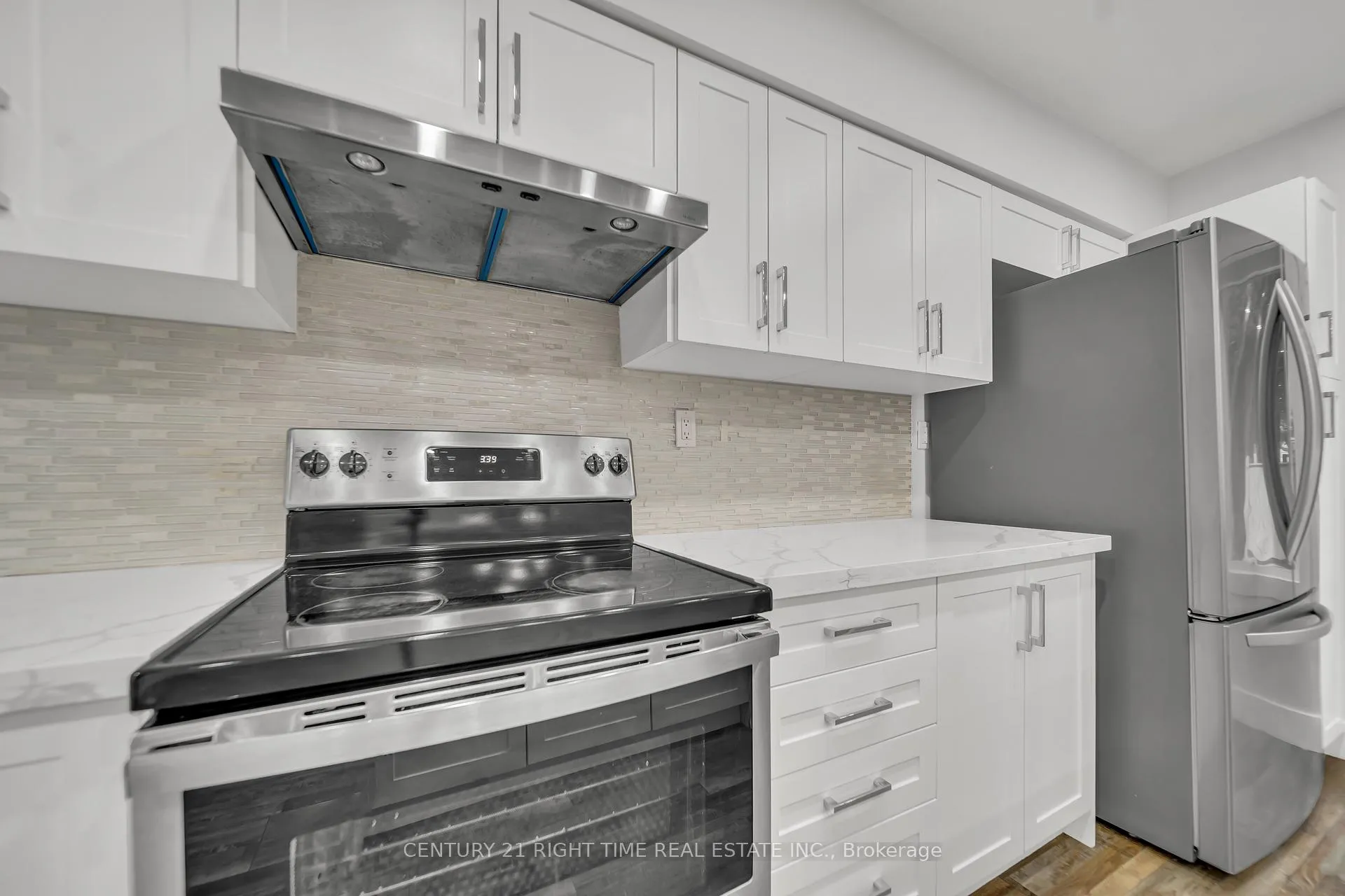 Photo 10 of 324 Victoria Street S, Kitchener — HOMEH