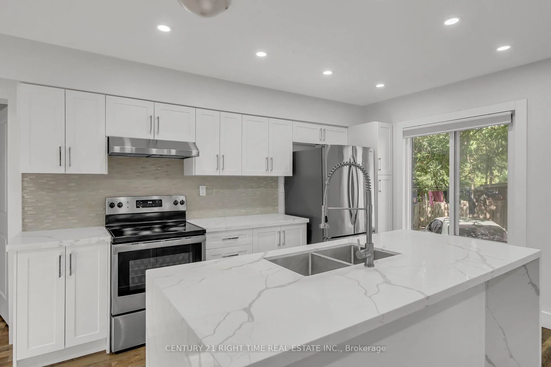 Photo 12 of 324 Victoria Street S, Kitchener — HOMEH