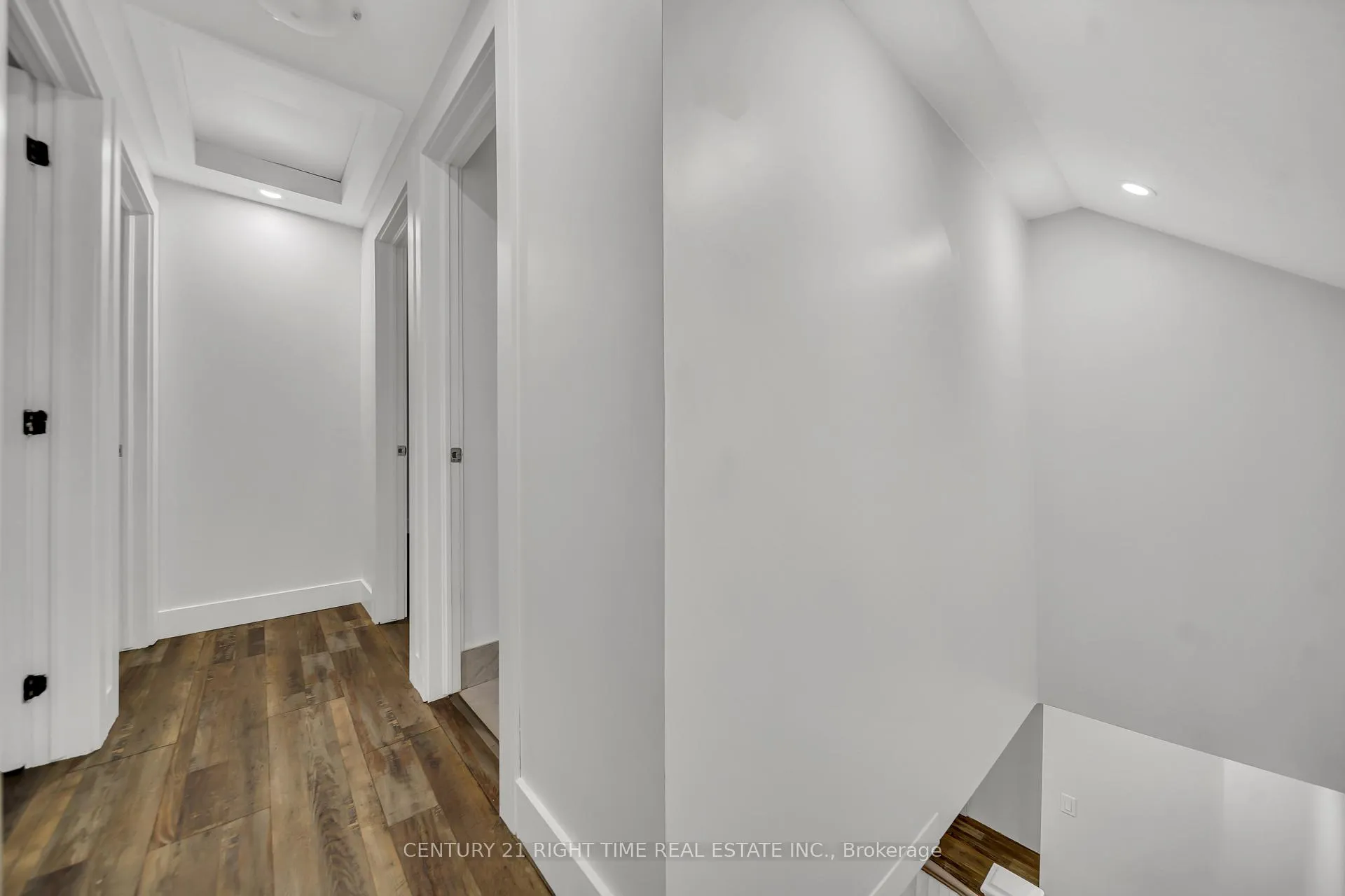Photo 16 of 324 Victoria Street S, Kitchener — HOMEH