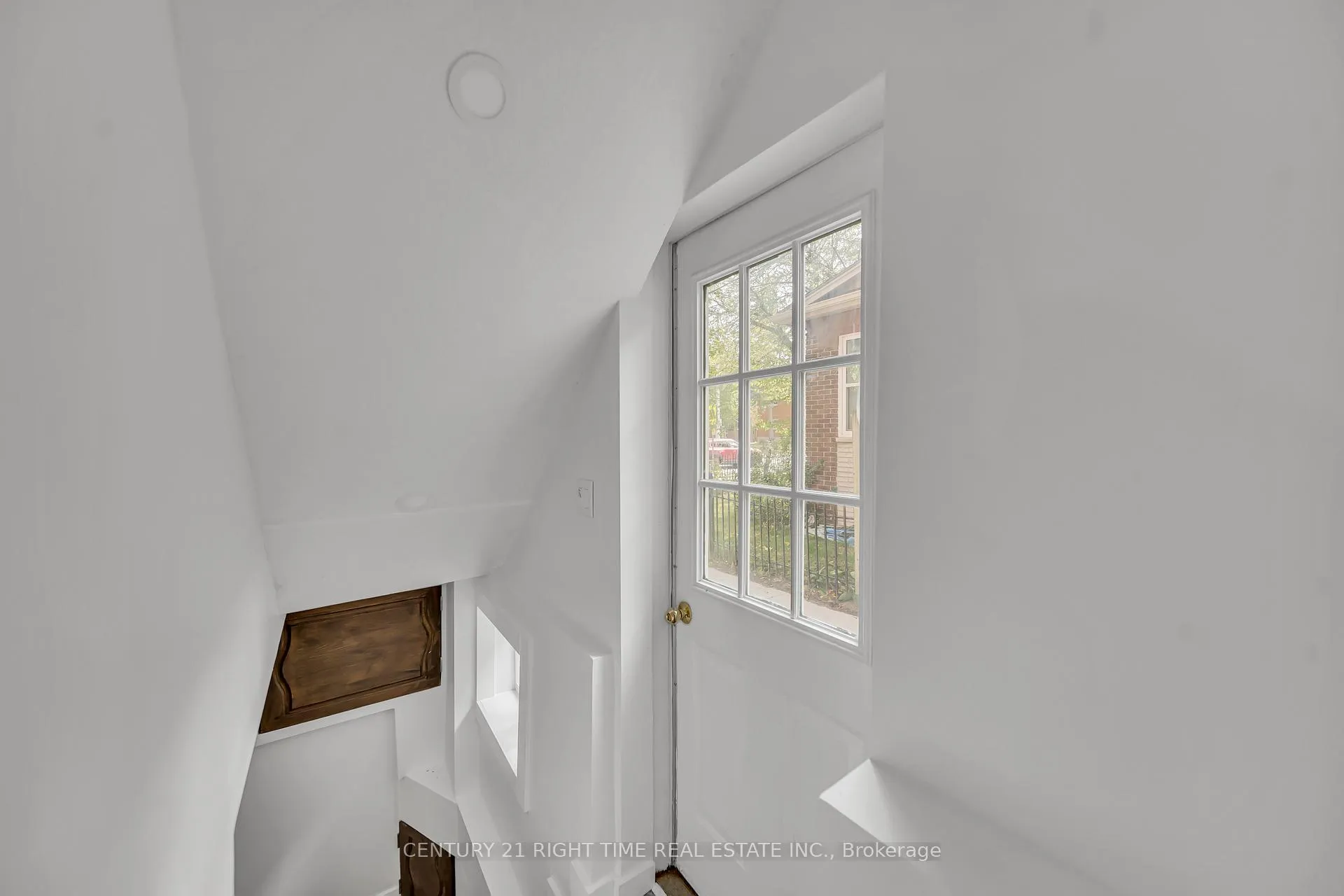 Photo 24 of 324 Victoria Street S, Kitchener — HOMEH