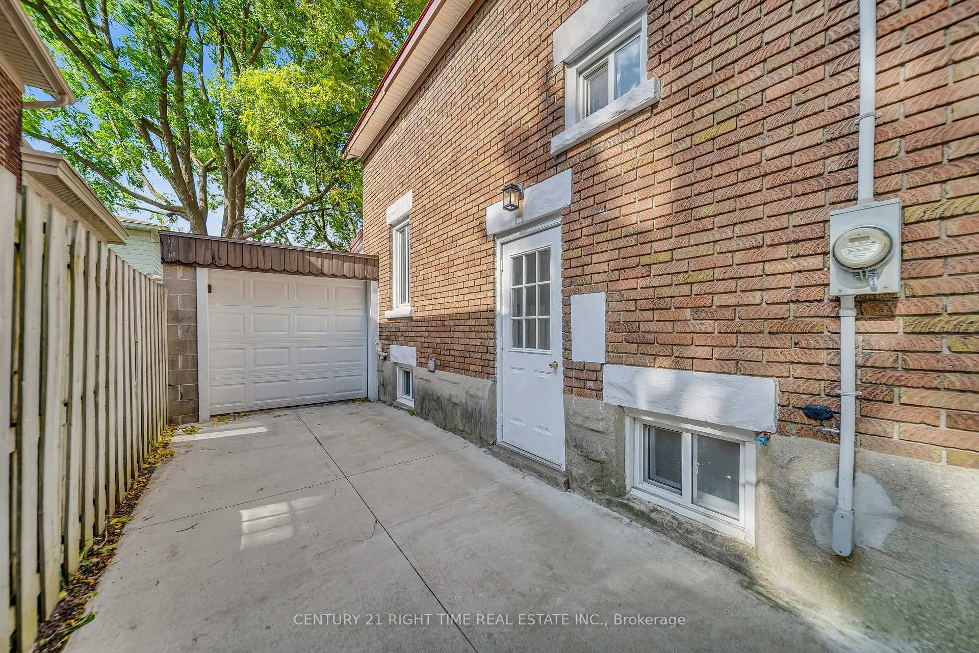 Photo 29 of 324 Victoria Street S, Kitchener — HOMEH