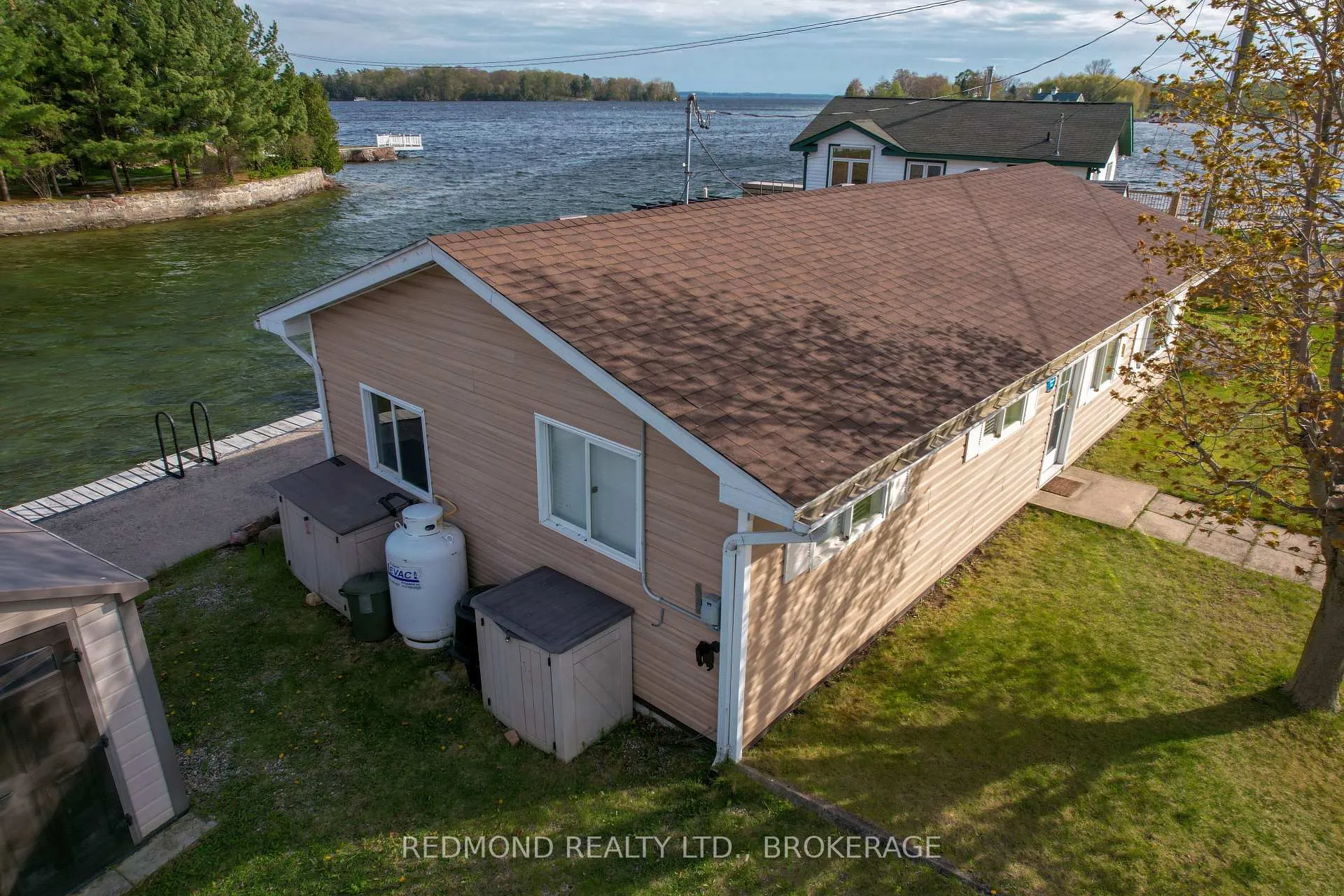 Photo 3 of 396 Howe Island Ferry Road S, Gananoque — HOMEH