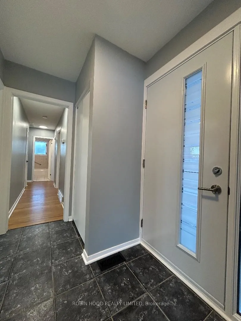 Photo 2 of 691 Fielding Drive, Ottawa, Riverside Park South — HOMEH