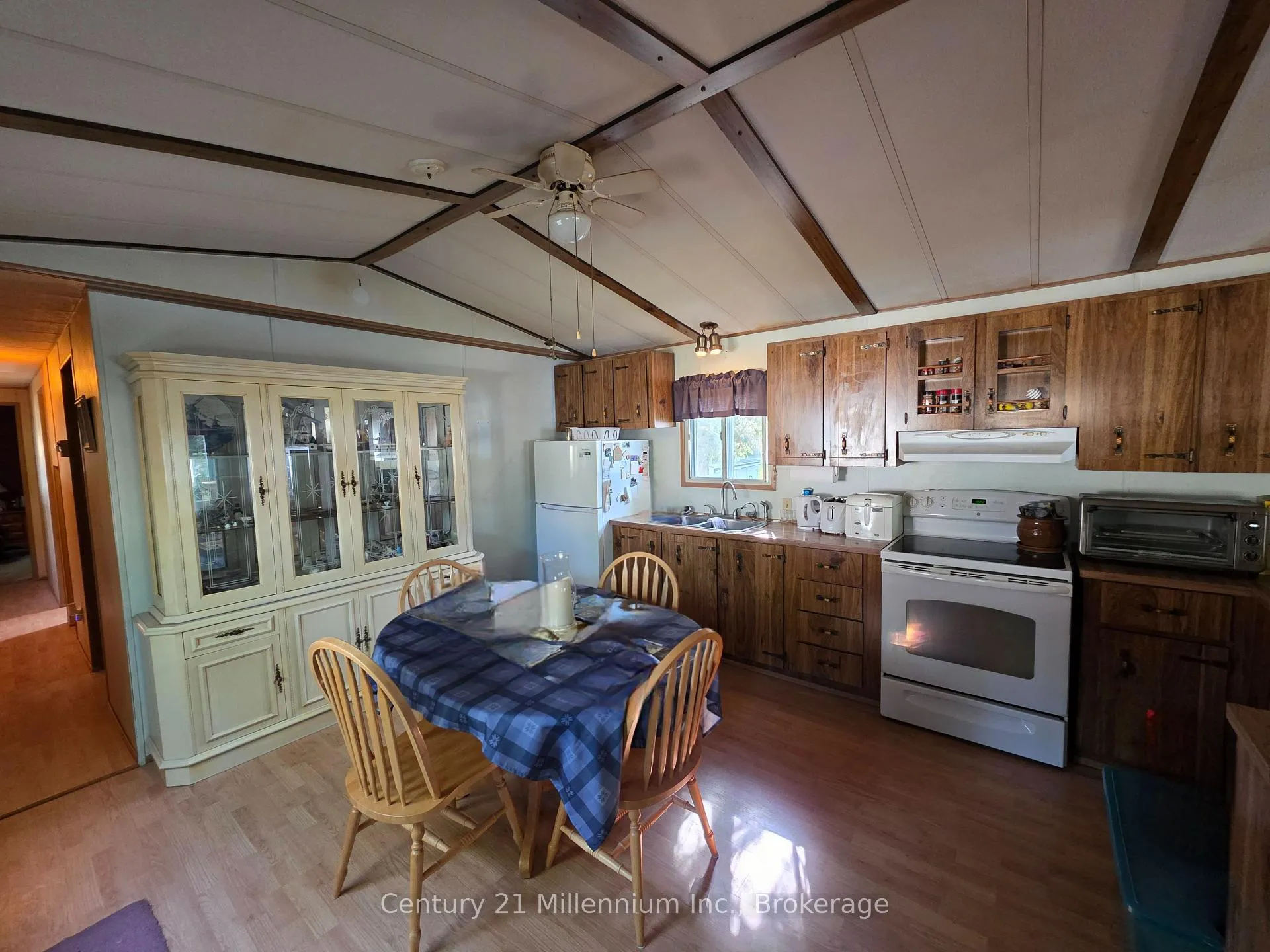 Photo 4 of 67 Georgian Glen Drive, Wasaga Beach — HOMEH