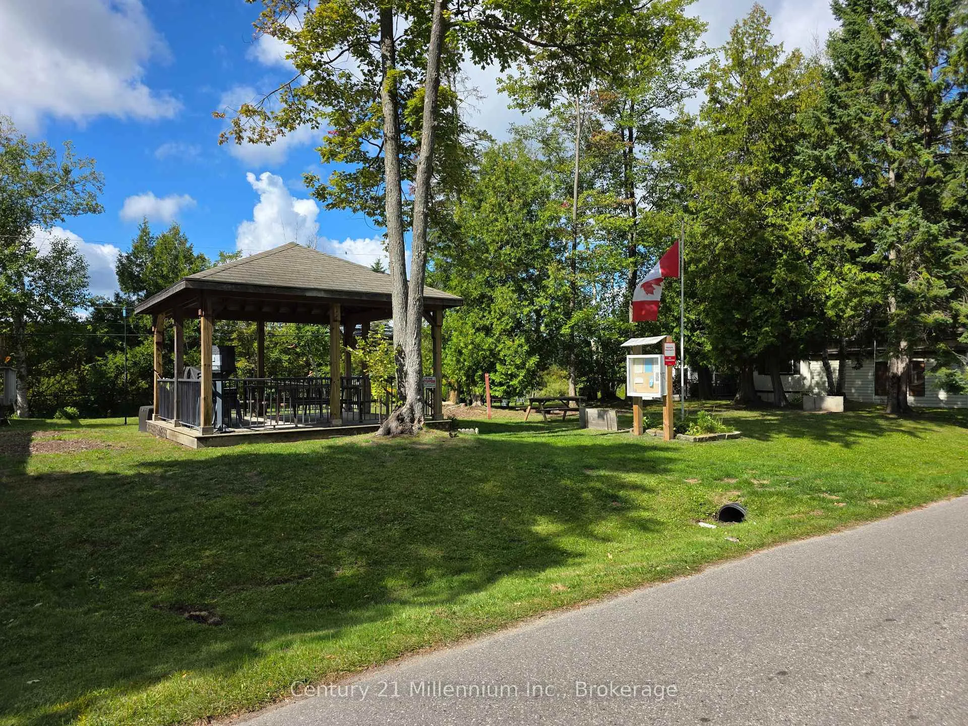 Photo 13 of 67 Georgian Glen Drive, Wasaga Beach — HOMEH