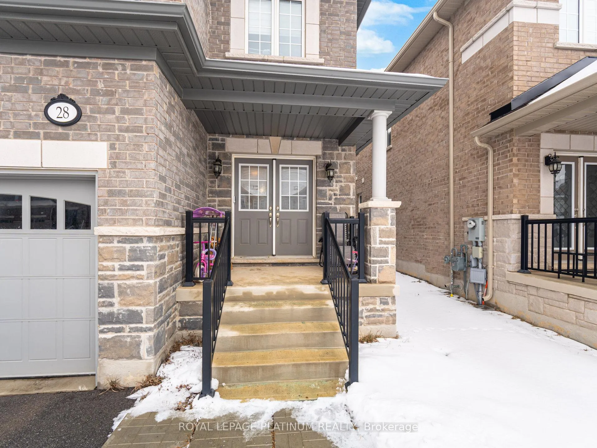 Photo 4 of 28 Overstone Road, Halton Hills, Georgetown — HOMEH