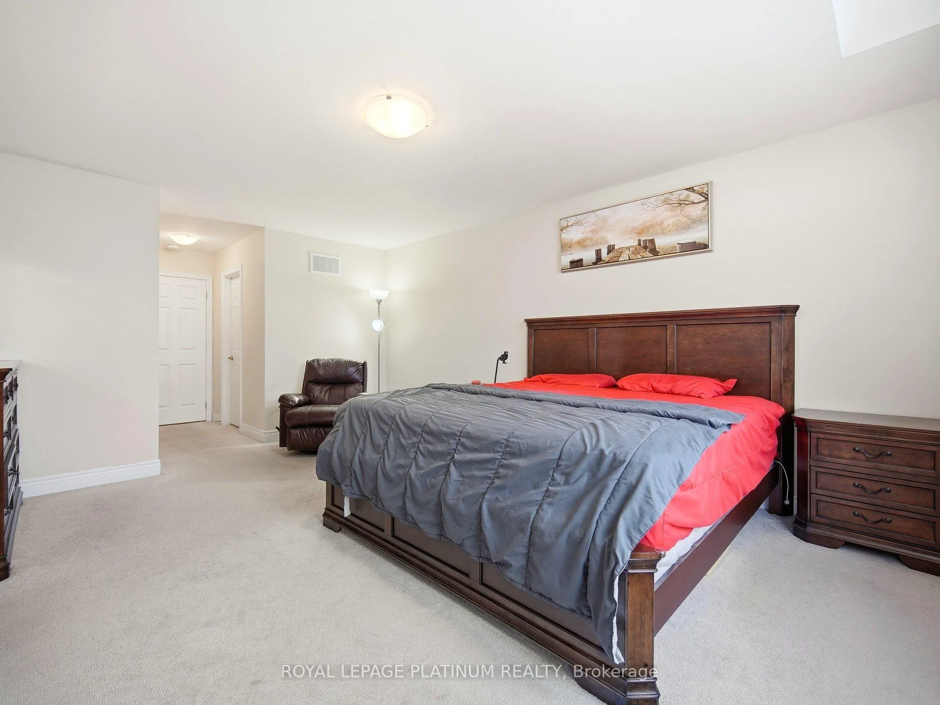 Photo 35 of 28 Overstone Road, Halton Hills, Georgetown — HOMEH