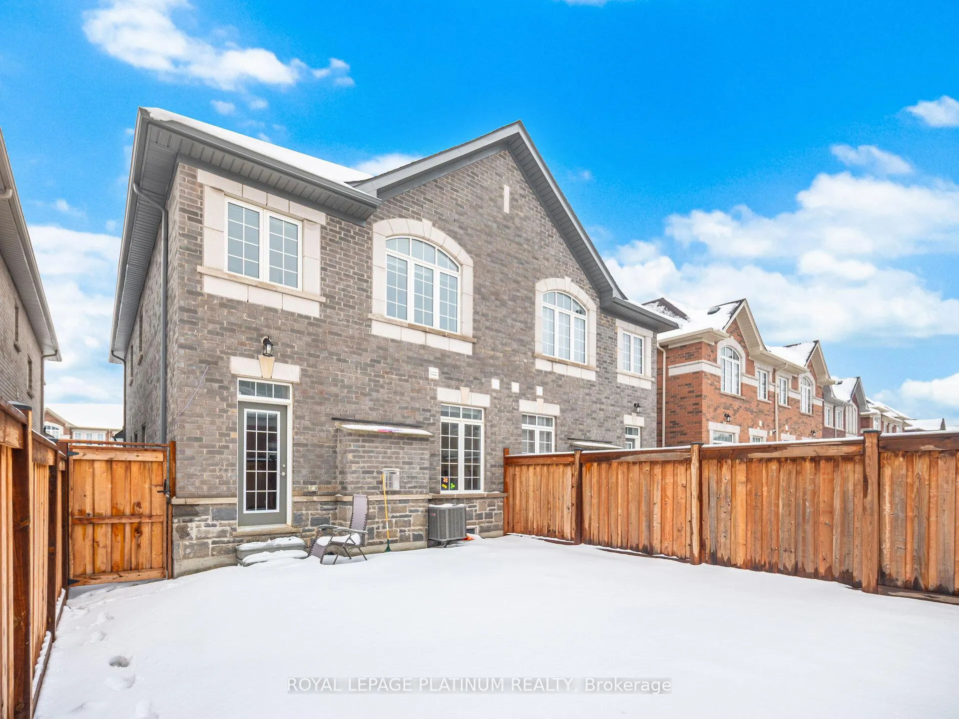 Photo 42 of 28 Overstone Road, Halton Hills, Georgetown — HOMEH