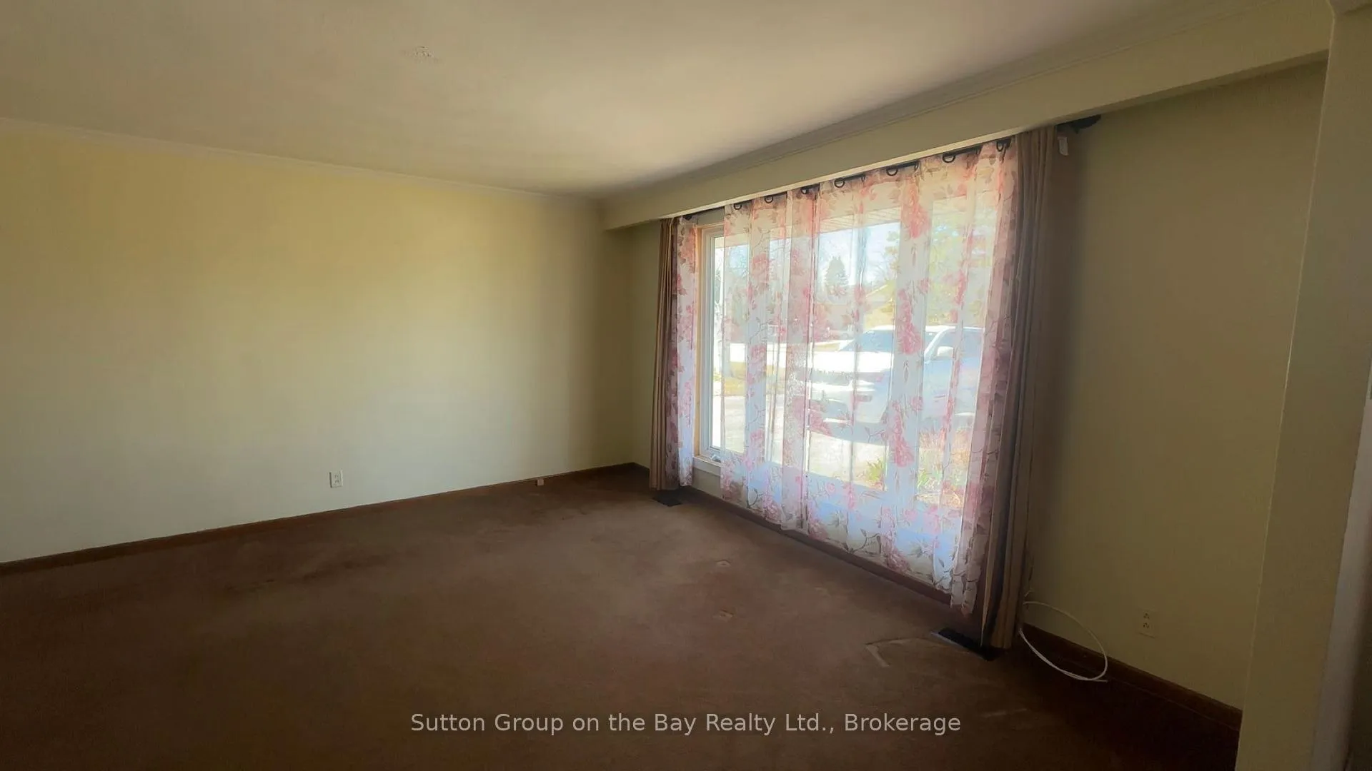 Photo 14 of 641 Oak Street, Collingwood — HOMEH