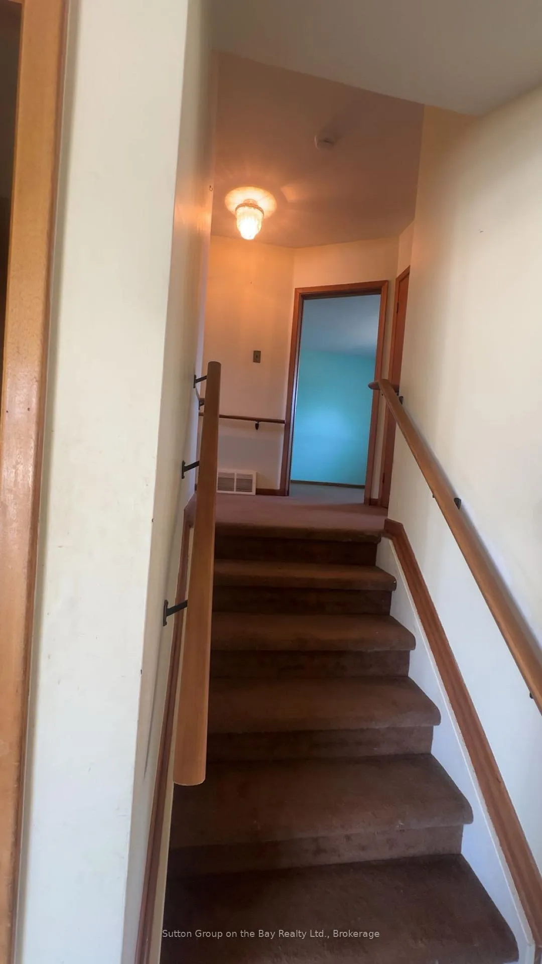 Photo 15 of 641 Oak Street, Collingwood — HOMEH