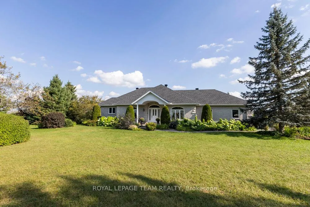 Photo 2 of 1261 9TH Line, Beckwith, Beckwith Twp — HOMEH