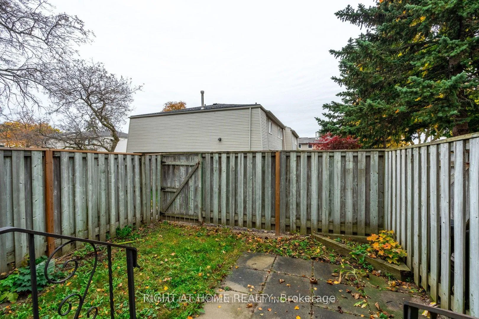 Photo 13 of Unit 46, 33 Rochelle Avenue, Hamilton, Quinndale — HOMEH