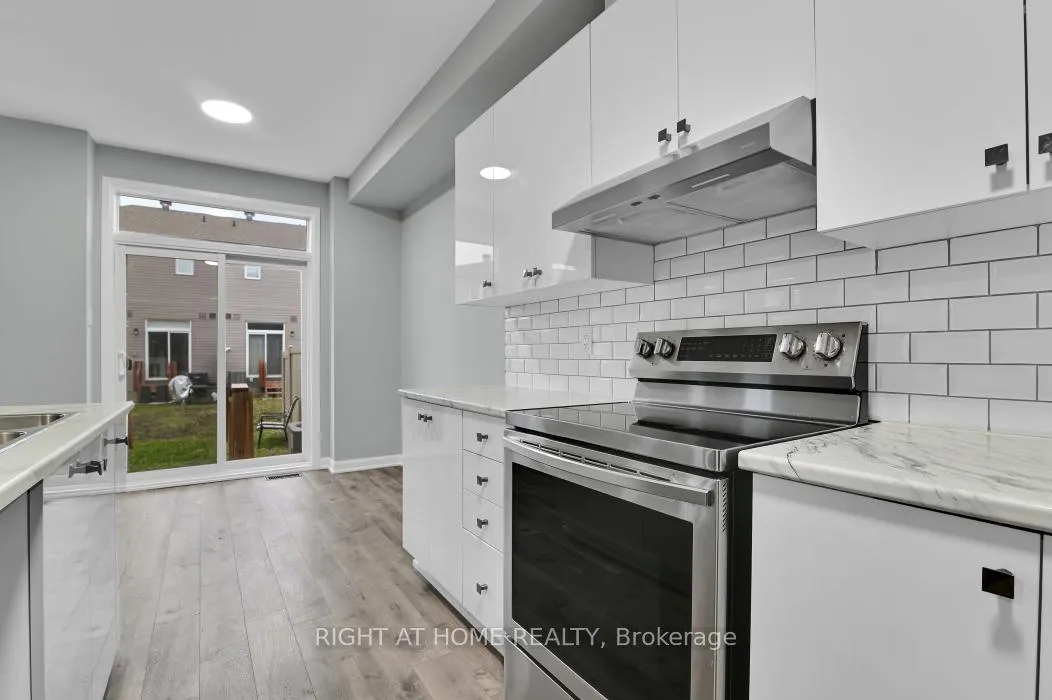Photo 8 of 561 Decoeur Drive, Ottawa, Avalon West — HOMEH