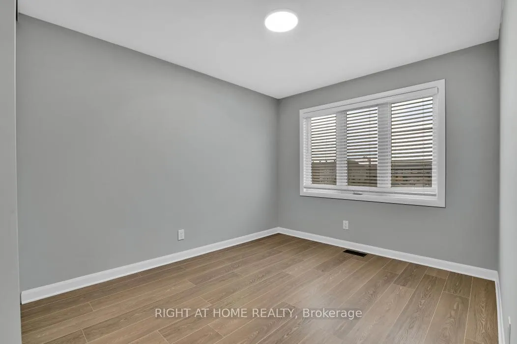 Photo 19 of 561 Decoeur Drive, Ottawa, Avalon West — HOMEH