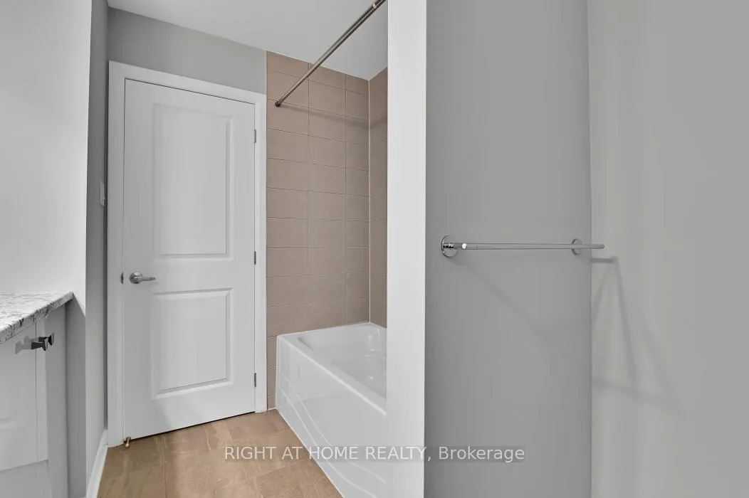 Photo 21 of 561 Decoeur Drive, Ottawa, Avalon West — HOMEH