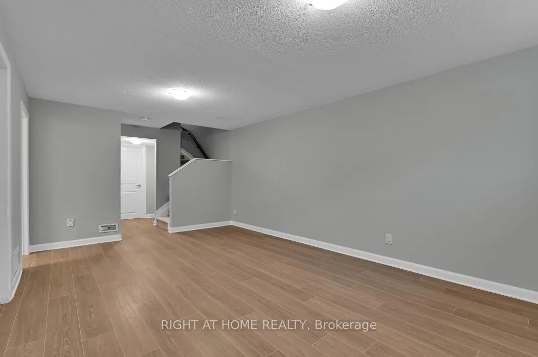 Photo 25 of 561 Decoeur Drive, Ottawa, Avalon West — HOMEH