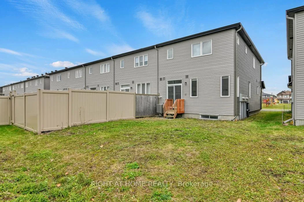 Photo 27 of 561 Decoeur Drive, Ottawa, Avalon West — HOMEH