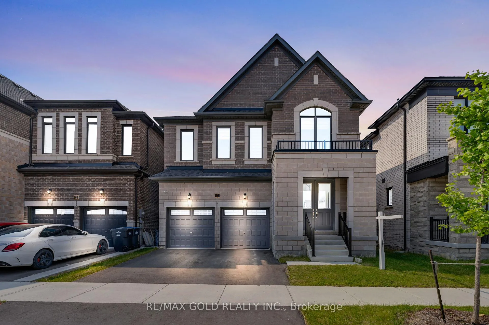 Front of 12 Vincena Road