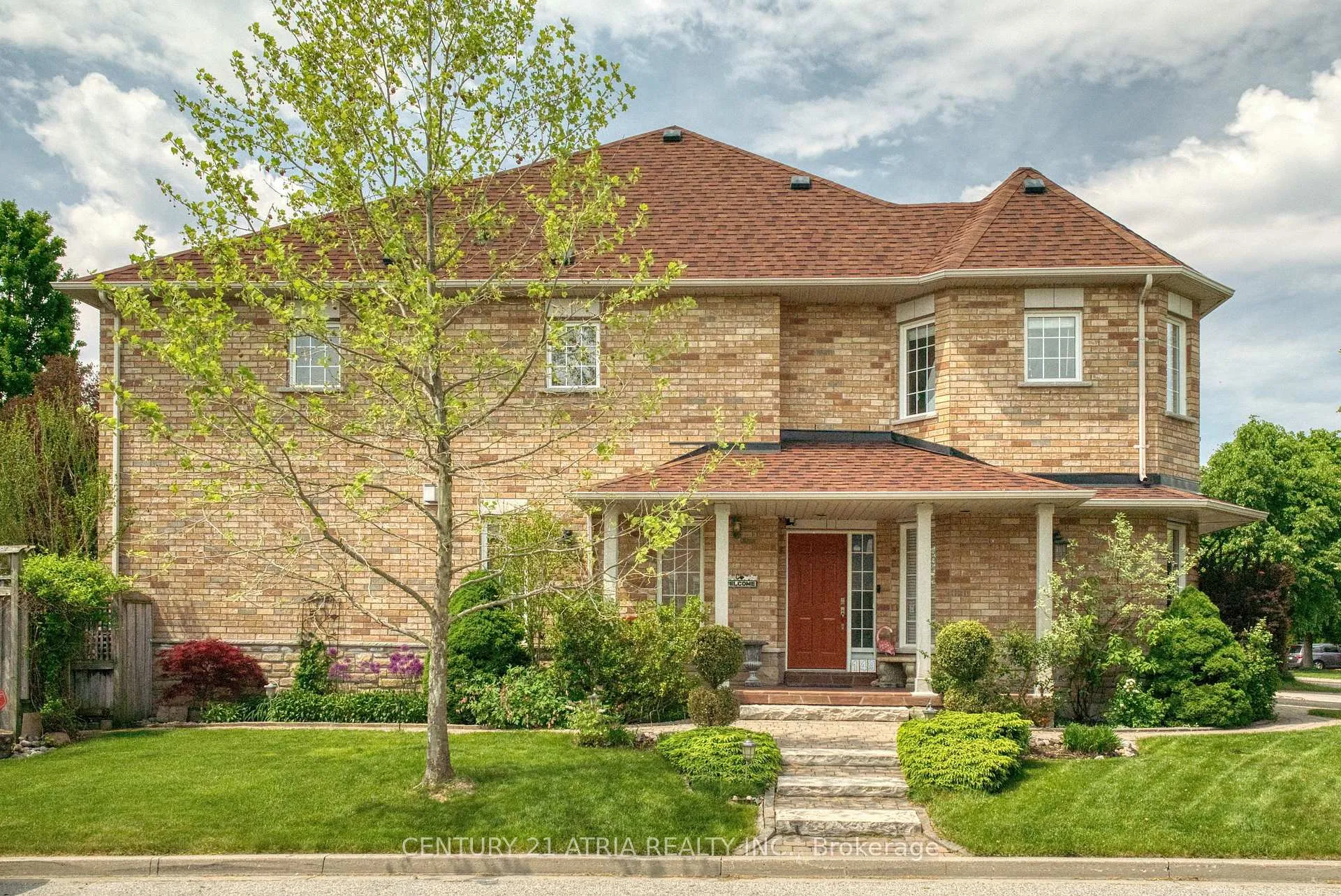 Photo 3 of 149 Russell Jarvis Drive, Markham, Legacy — HOMEH