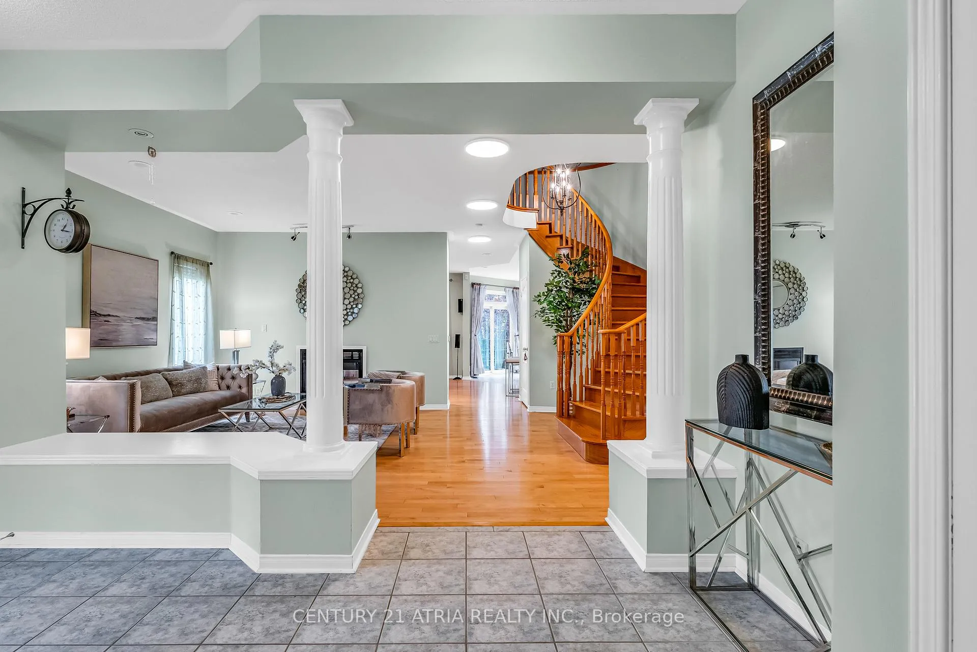 Photo 6 of 149 Russell Jarvis Drive, Markham, Legacy — HOMEH