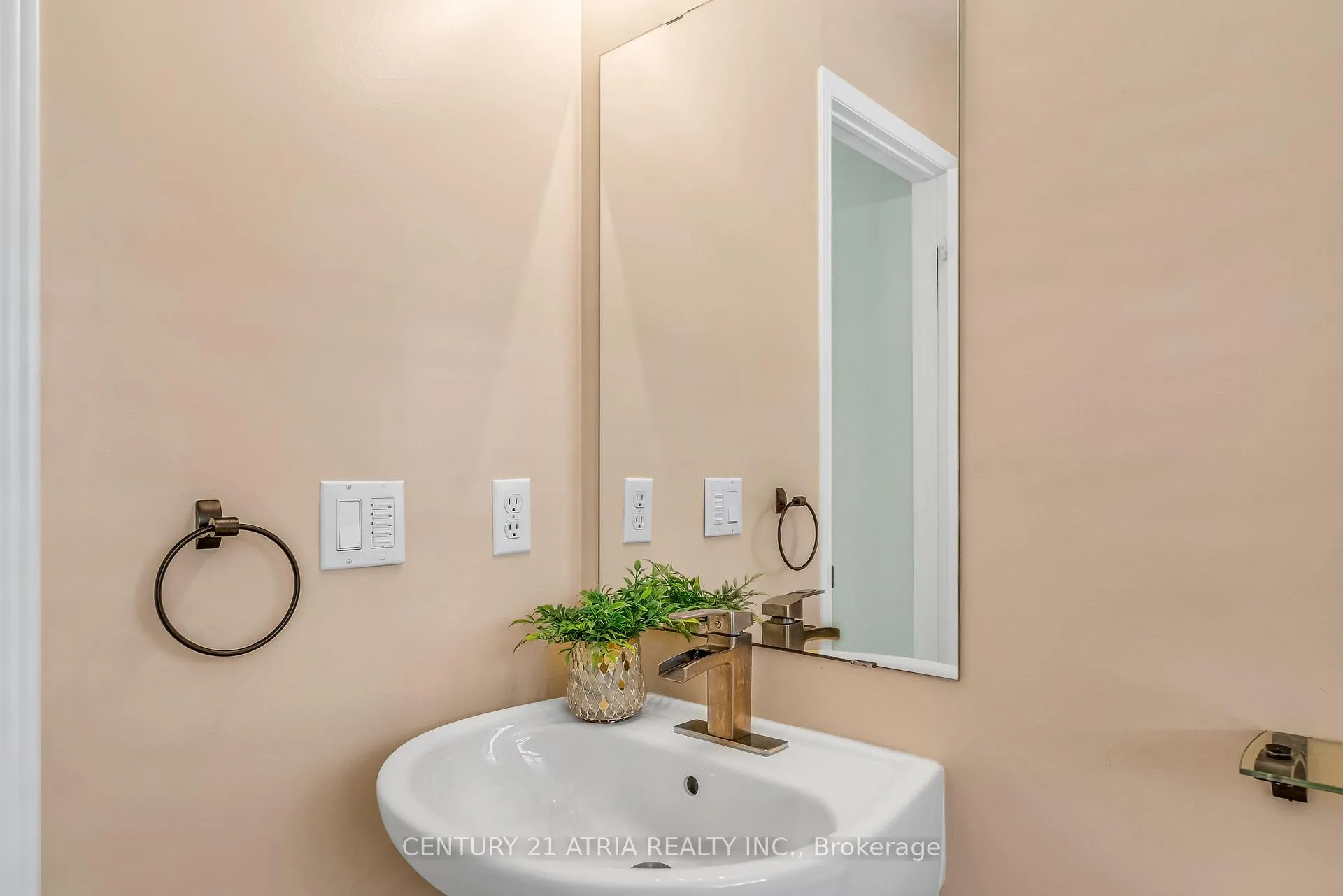 Photo 31 of 149 Russell Jarvis Drive, Markham, Legacy — HOMEH