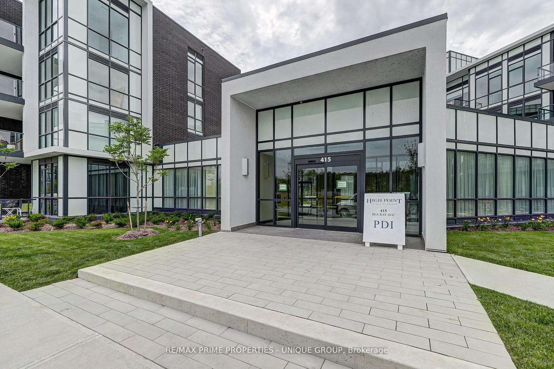 Photo 2 of Unit 427, 415 Sea Ray Avenue, Innisfil, Rural Innisfil — HOMEH