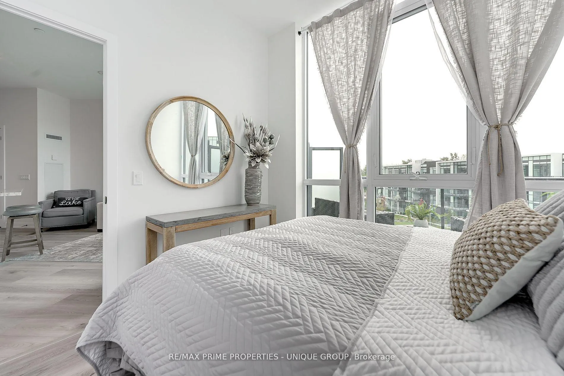 Photo 16 of Unit 427, 415 Sea Ray Avenue, Innisfil, Rural Innisfil — HOMEH