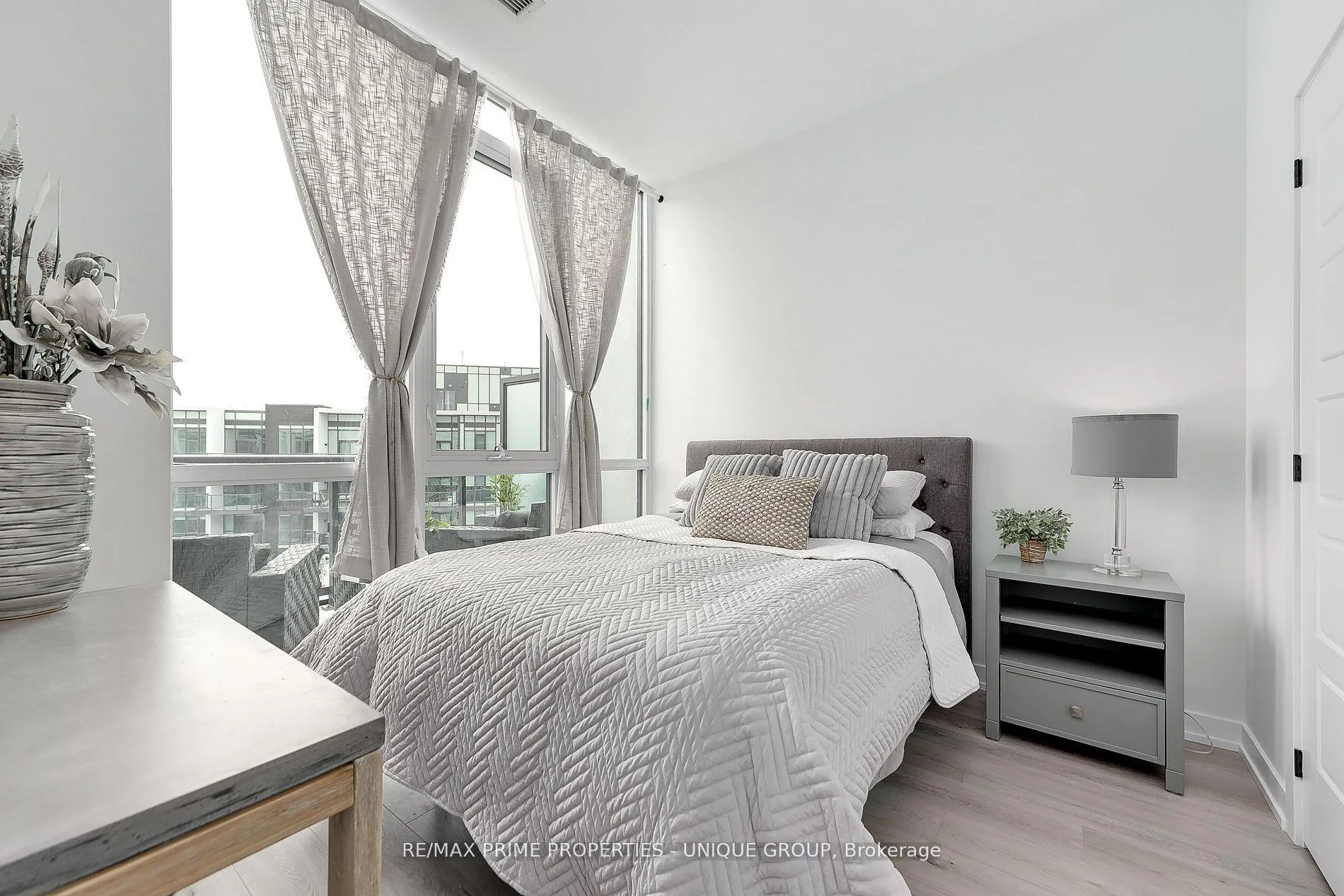 Photo 17 of Unit 427, 415 Sea Ray Avenue, Innisfil, Rural Innisfil — HOMEH