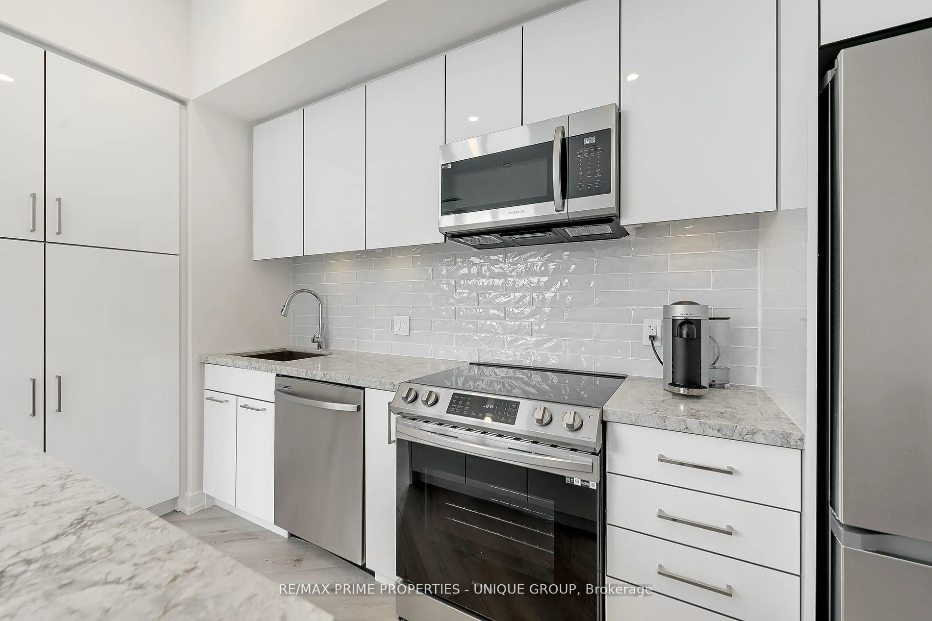 Photo 25 of Unit 427, 415 Sea Ray Avenue, Innisfil, Rural Innisfil — HOMEH