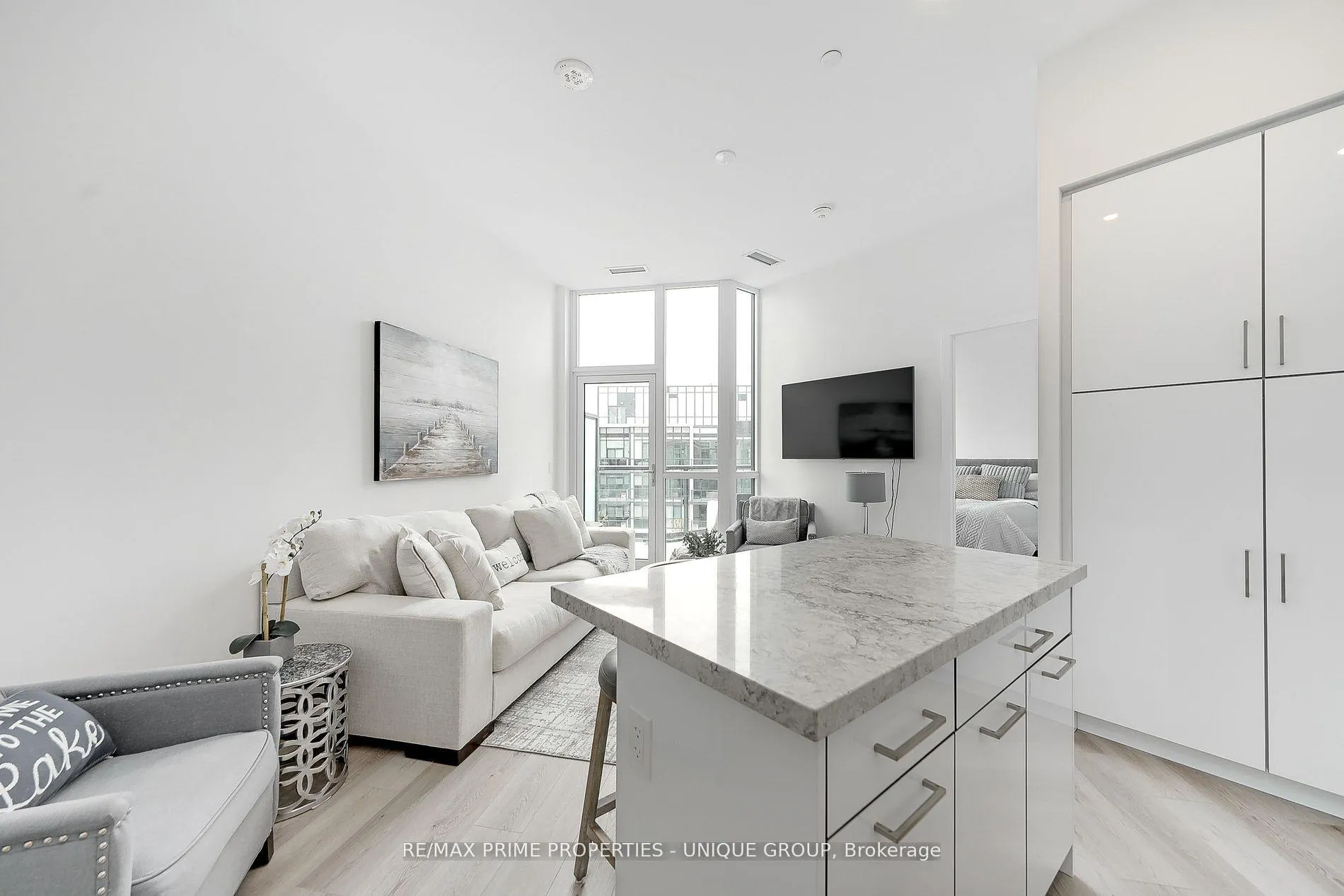Photo 33 of Unit 427, 415 Sea Ray Avenue, Innisfil, Rural Innisfil — HOMEH