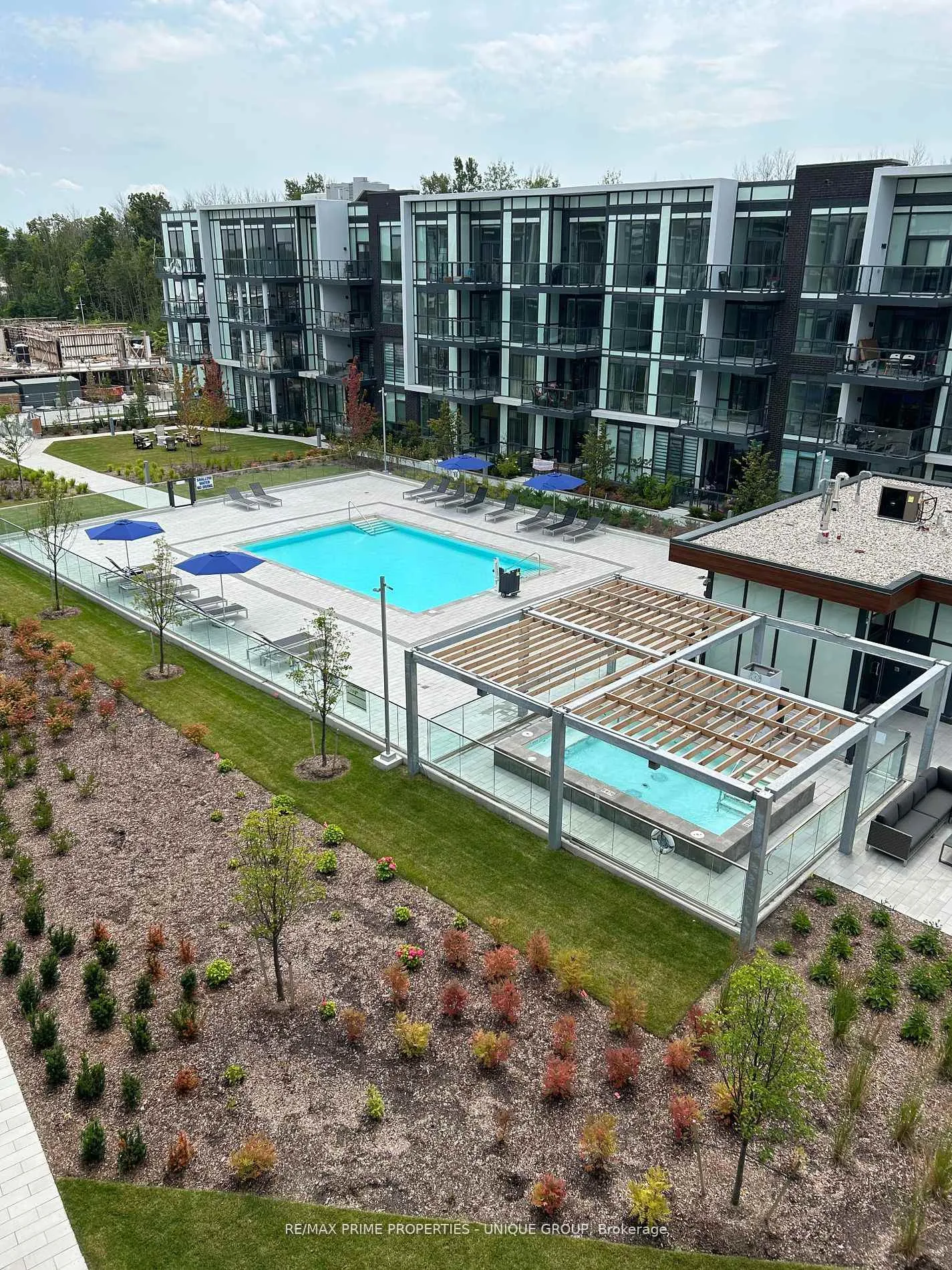 Photo 40 of Unit 427, 415 Sea Ray Avenue, Innisfil, Rural Innisfil — HOMEH