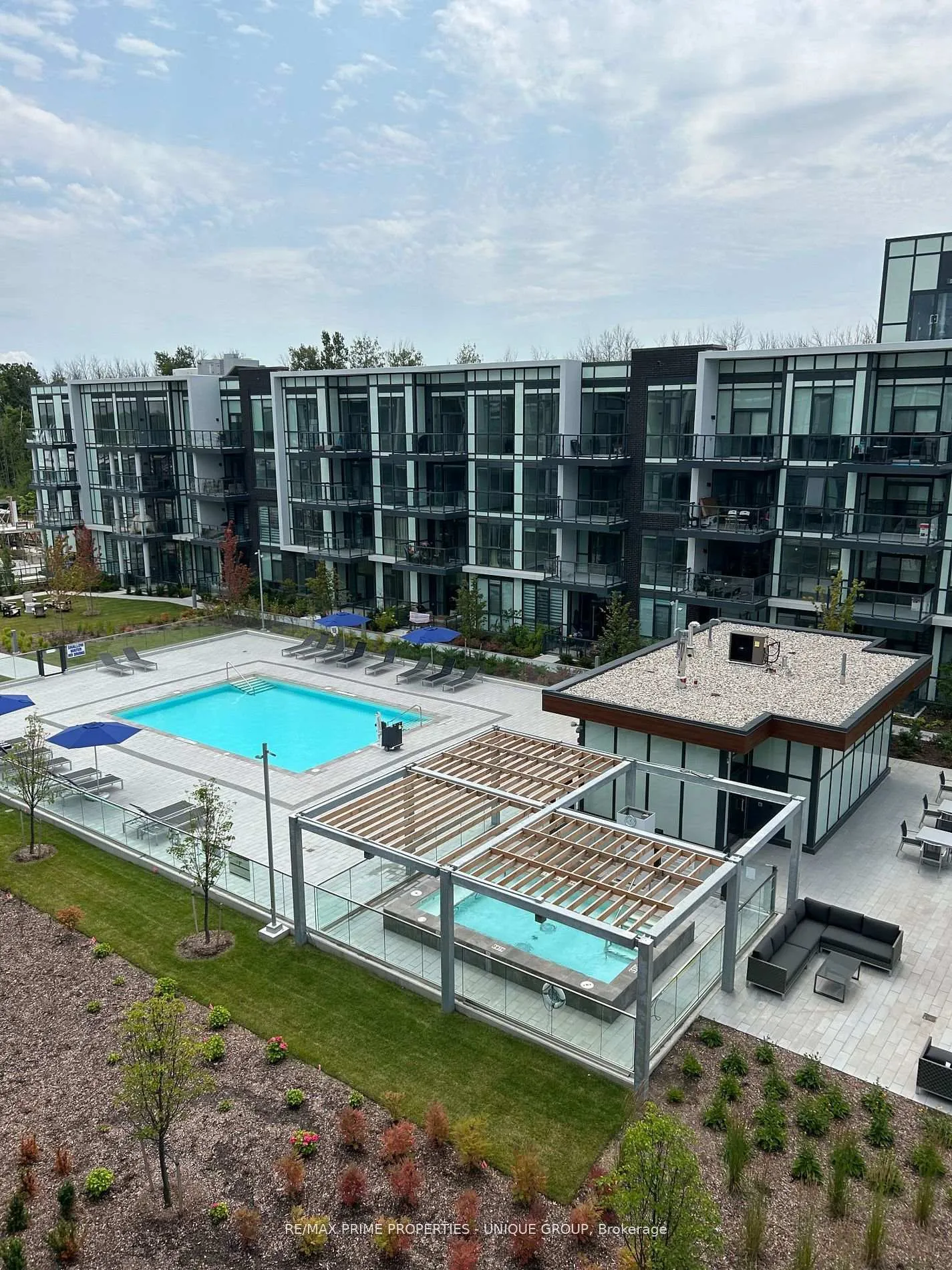 Photo 41 of Unit 427, 415 Sea Ray Avenue, Innisfil, Rural Innisfil — HOMEH