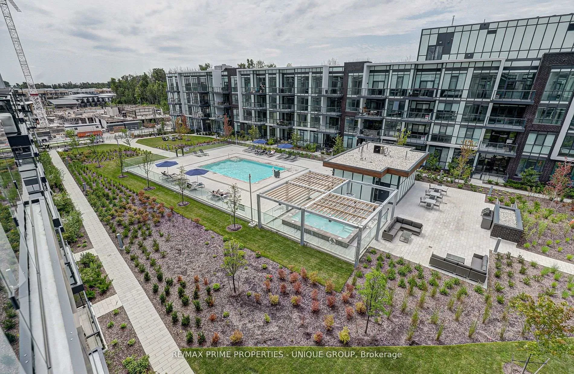 Photo 45 of Unit 427, 415 Sea Ray Avenue, Innisfil, Rural Innisfil — HOMEH