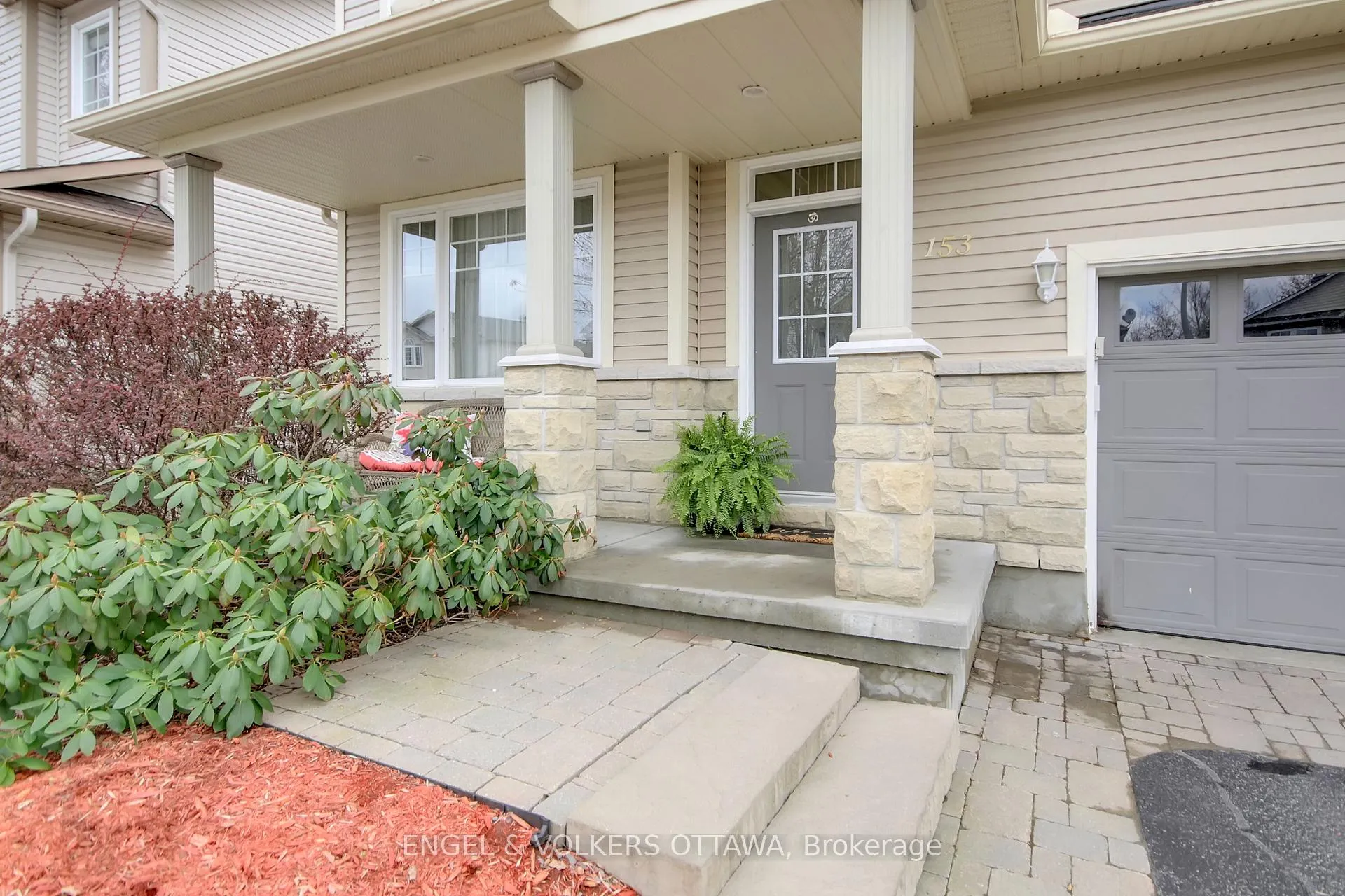 Photo 2 of 153 Arrowwood Drive, Ottawa, Stittsville (South) — HOMEH