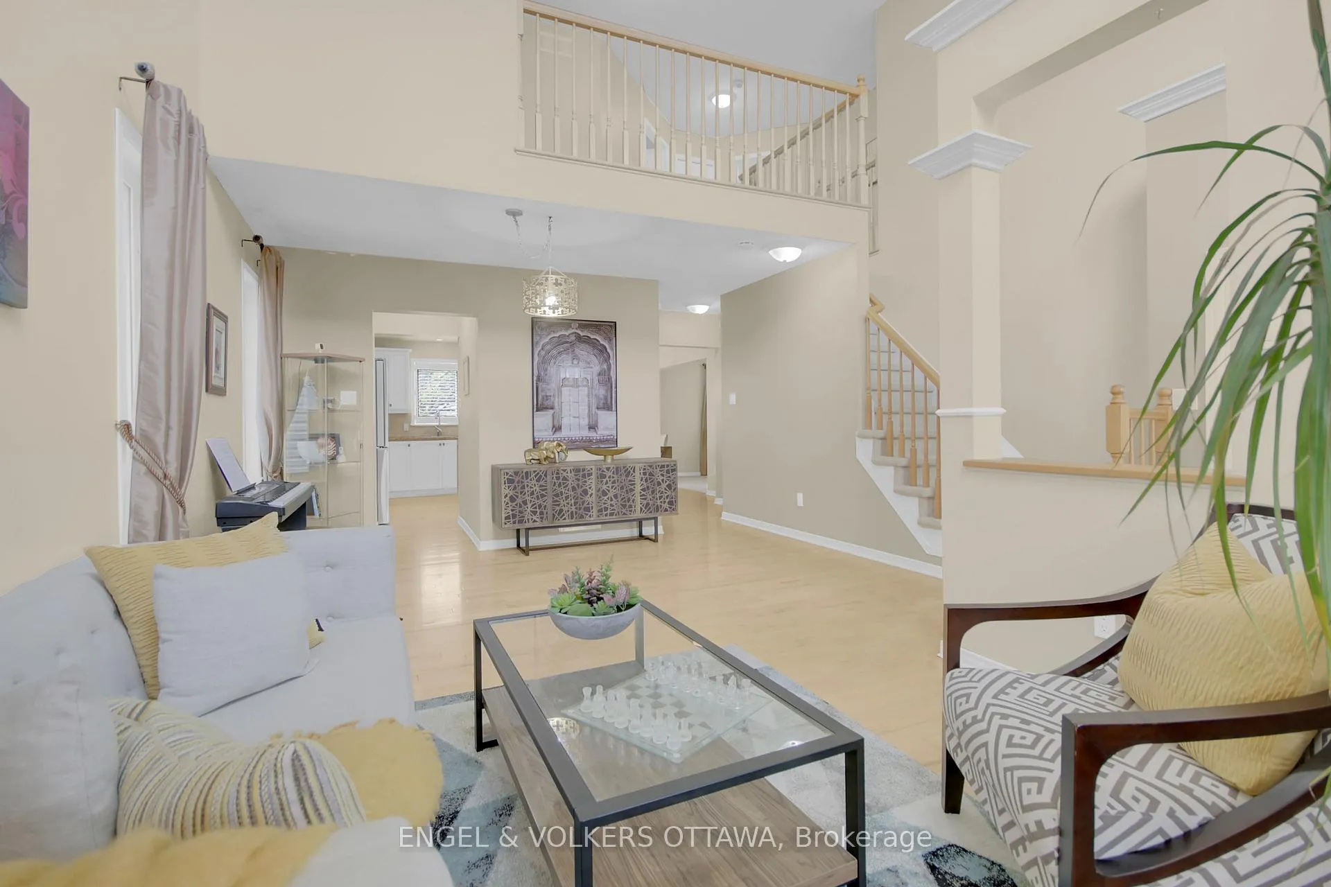 Photo 5 of 153 Arrowwood Drive, Ottawa, Stittsville (South) — HOMEH